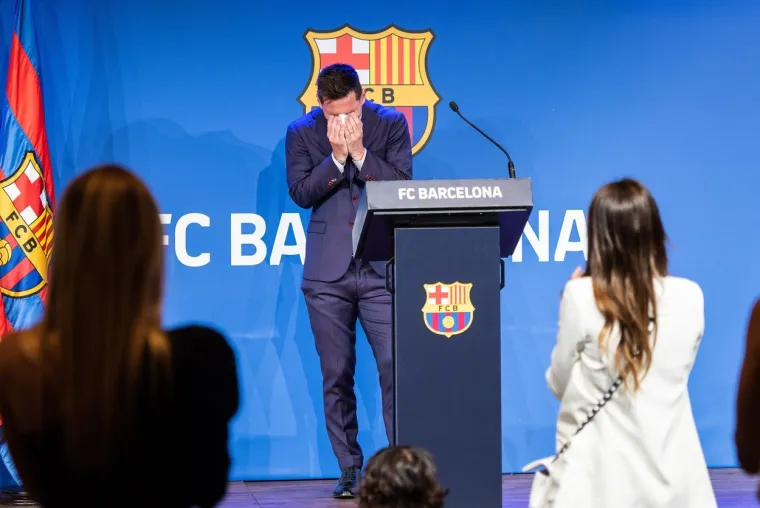 Maramica kojom je Leo Messi brisao suze na opro&scaron;taju od Barcelone prodaje se za milijun dolara