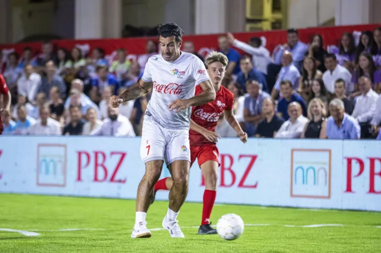 Ministar Aladrović i dužnosnici igrali uz bok sa svjetskim nogometnim zvijezdama: Evo kako je tekla utakmica sa sudionicima Igara