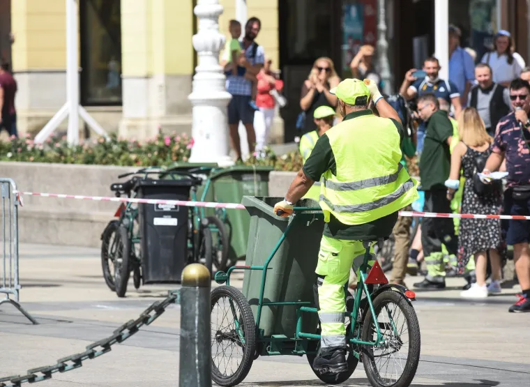 Tradicionalna utrka čistaća na trokolicama održala se u centru Zagreba
