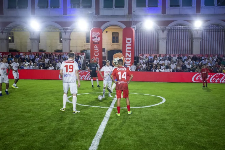 Svjetske nogometne legende zaigrale u Splitu, došli su Figo, Boban, Hierro, Srna...