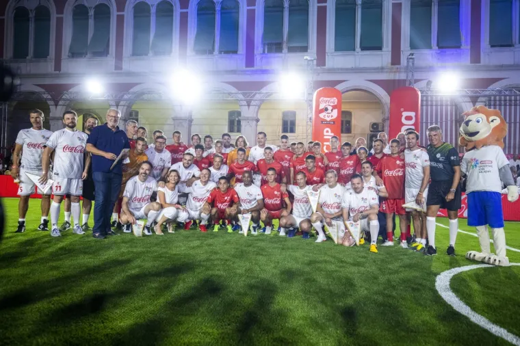 Svjetske nogometne legende zaigrale u Splitu, došli su Figo, Boban, Hierro, Srna...