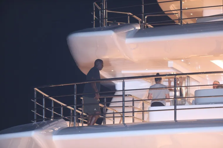 Slavni ko&scaron;arka&scaron; Michael Jordan do&scaron;ao u Split: Pogledajte kako izgleda jahta na kojoj boravi