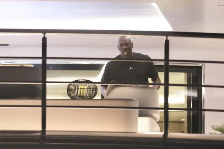 Slavni ko&scaron;arka&scaron; Michael Jordan do&scaron;ao u Split: Pogledajte kako izgleda jahta na kojoj boravi