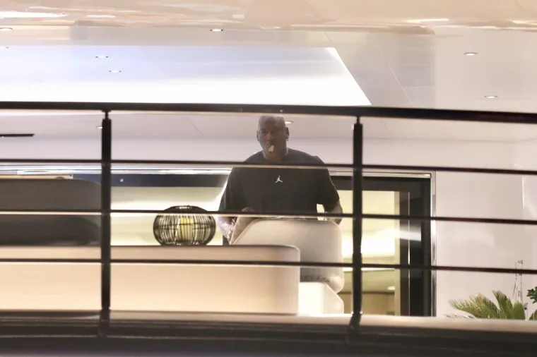 Slavni ko&scaron;arka&scaron; Michael Jordan do&scaron;ao u Split: Pogledajte kako izgleda jahta na kojoj boravi