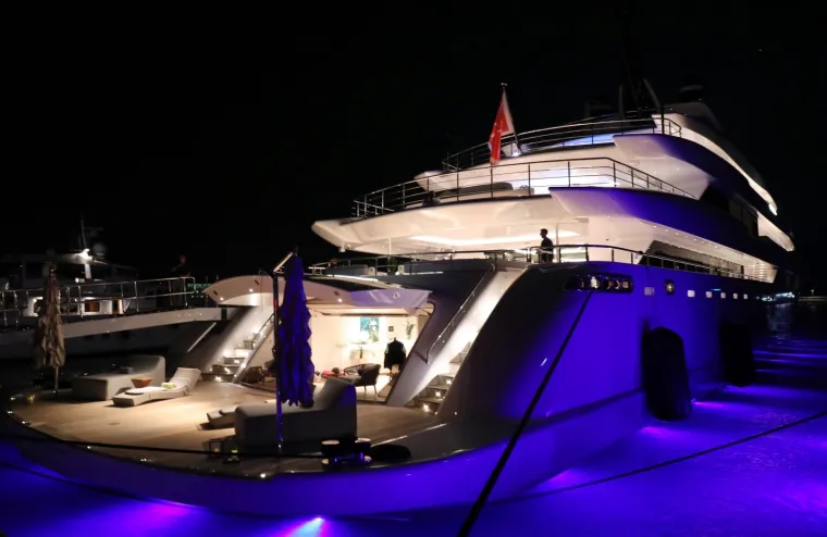 Slavni ko&scaron;arka&scaron; Michael Jordan do&scaron;ao u Split: Pogledajte kako izgleda jahta na kojoj boravi