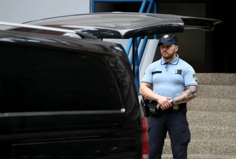 Mrtav mu&scaron;karac pronađen u stanu u Novom Zagrebu: Na tijelu ima vidljive ozljede. Policija privela 25-godi&scaron;njaka