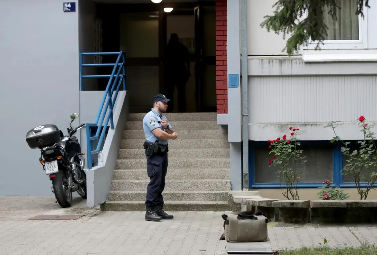 Mrtav mu&scaron;karac pronađen u stanu u Novom Zagrebu: Na tijelu ima vidljive ozljede. Policija privela 25-godi&scaron;njaka