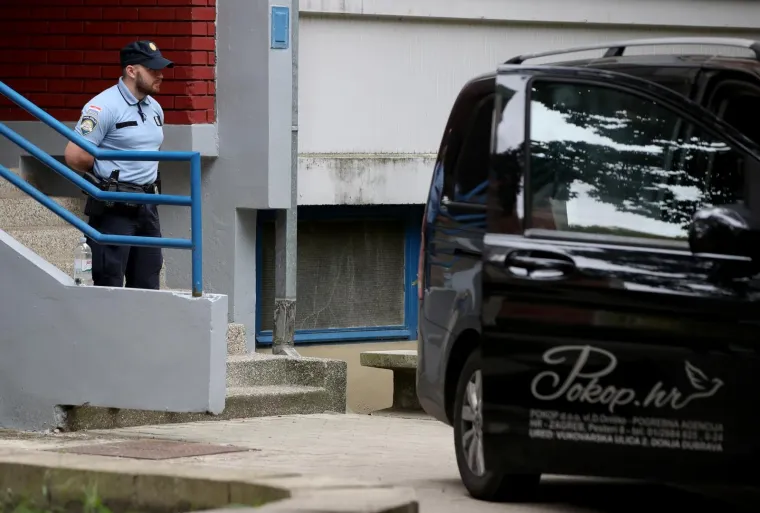 Mrtav mu&scaron;karac pronađen u stanu u Novom Zagrebu: Na tijelu ima vidljive ozljede. Policija privela 25-godi&scaron;njaka