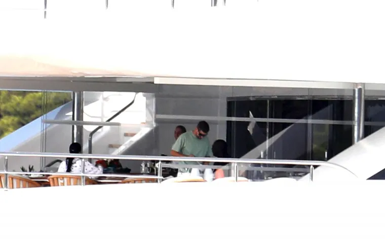 Michael Jordan ostao na jahti u Skradinu, a supruga s prijateljima obi&scaron;la NP Krka