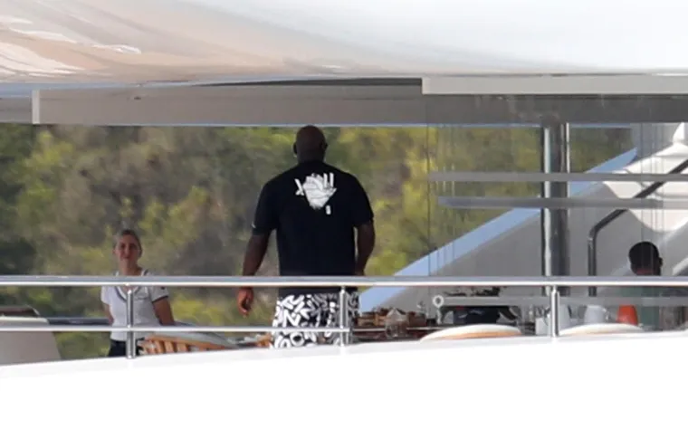 Dok je Michael Jordan ostao na jahti i pušio cigare, njegova supruga je otišla. Evo gdje se zaputila