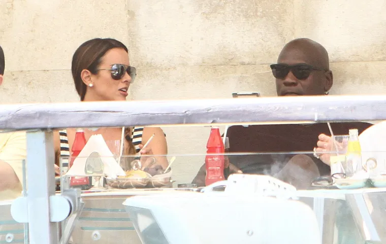 Tko je Jordanova supruga s kojom je do&scaron;ao u Hrvatsku? Od njega je mlađa 16 godina i svojim izgledom obara s nogu