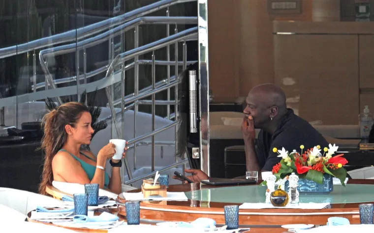Yvette Prieto i Michael Jordan 