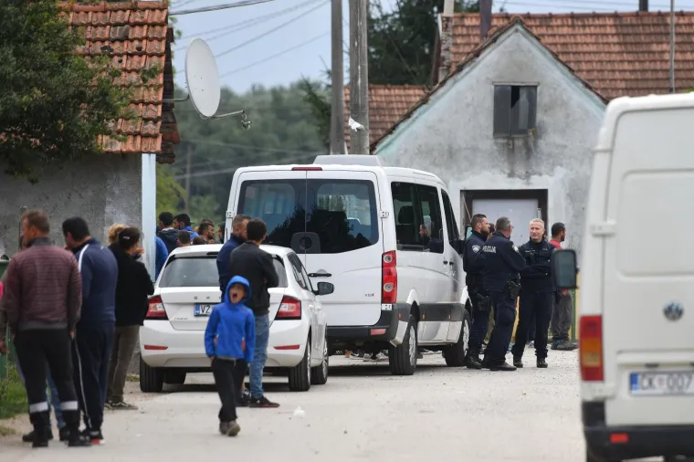 Policija osigurava područje krvavog sukoba u kojem je ubijena žena i ranjeno vi&scaron;e osoba