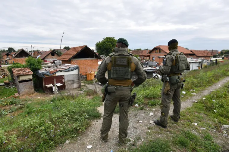 Policija osigurava područje krvavog sukoba u kojem je ubijena žena i ranjeno vi&scaron;e osoba