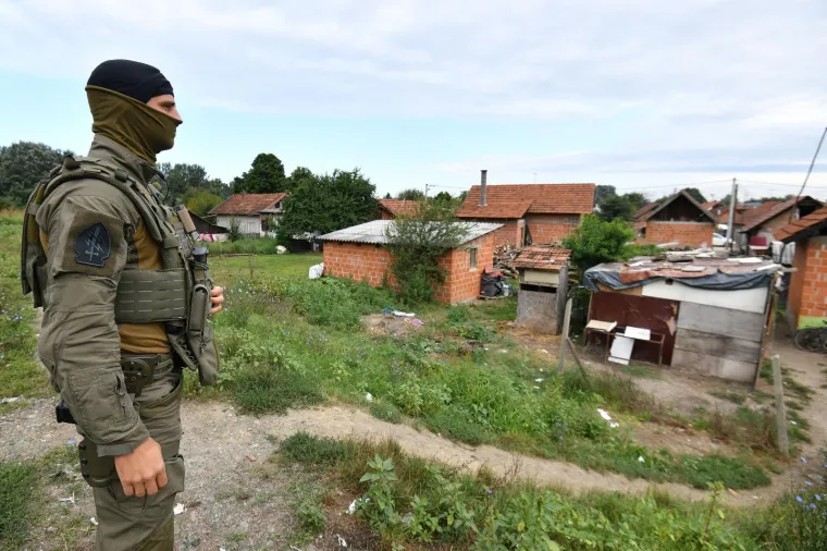 Policija osigurava područje krvavog sukoba u kojem je ubijena žena i ranjeno vi&scaron;e osoba