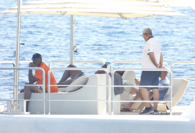 Michael Jordan stigao je na Hvar: Napravio je i selfi sa suprugom