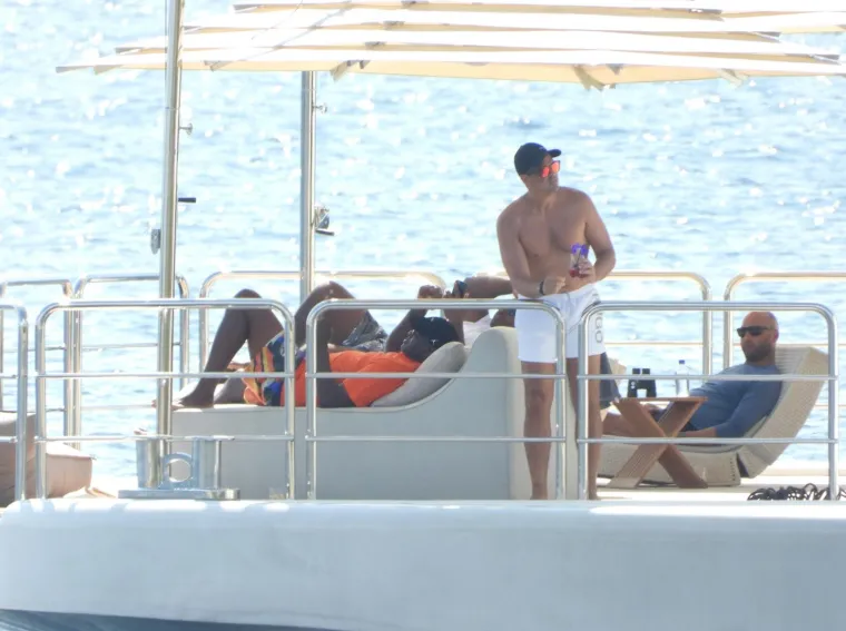 Michael Jordan stigao je na Hvar: Napravio je i selfi sa suprugom