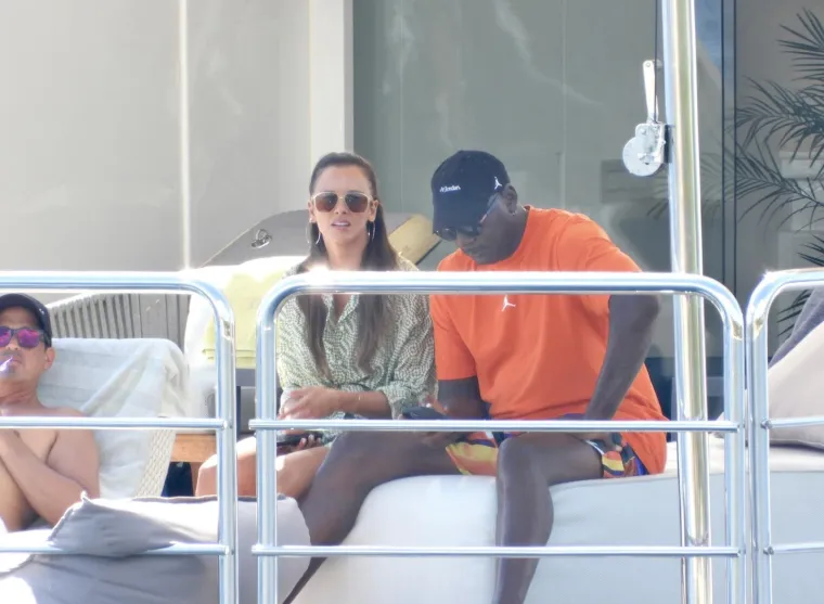 Michael Jordan stigao je na Hvar: Napravio je i selfi sa suprugom