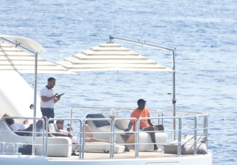 Michael Jordan stigao je na Hvar: Napravio je i selfi sa suprugom