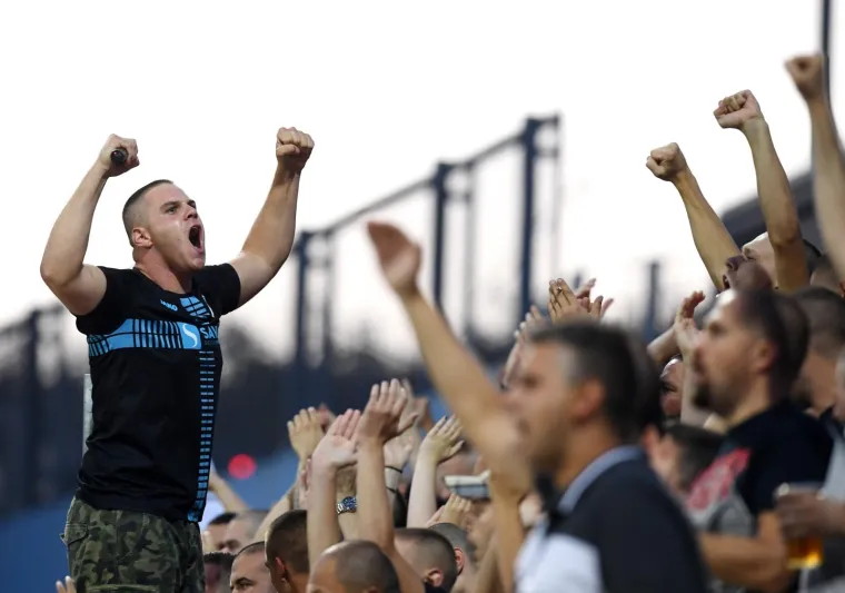 Dugo Rujevica nije ovako izgledala, sjajnu atmosferu napravili su mnogobrojni riječki navijači