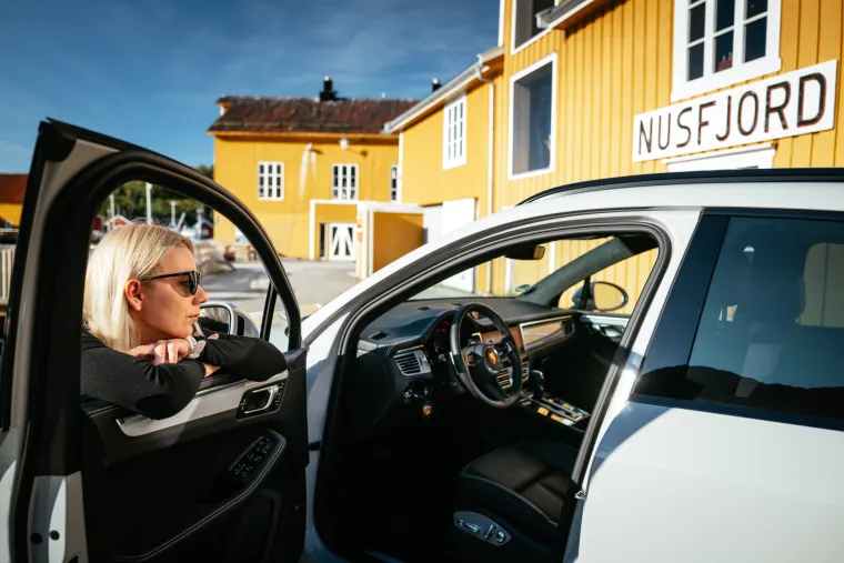 Novost je da novi Macan u unutrašnjosti gotovo da nema fizičkih tipki, već su sve osjetljive na dodir 