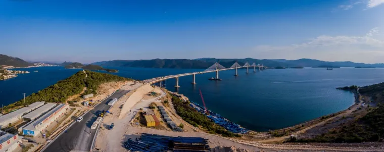 Radi se punom parom: Pogledajte na fotografijama iz zraka kako danas izgleda Pelje&scaron;ki most