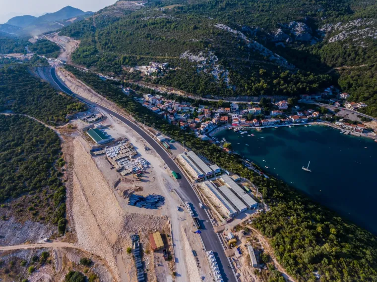 Nove fantastične fotografije hrvatskog ponosa: Pogledajte kako Pelje&scaron;ki most sada izgleda iz zraka!