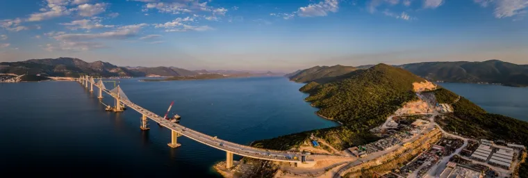 Nove fantastične fotografije hrvatskog ponosa: Pogledajte kako Pelje&scaron;ki most sada izgleda iz zraka!