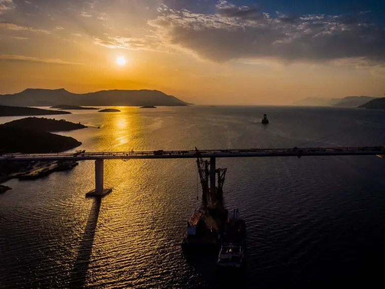 Nove fantastične fotografije hrvatskog ponosa: Pogledajte kako Pelje&scaron;ki most sada izgleda iz zraka!