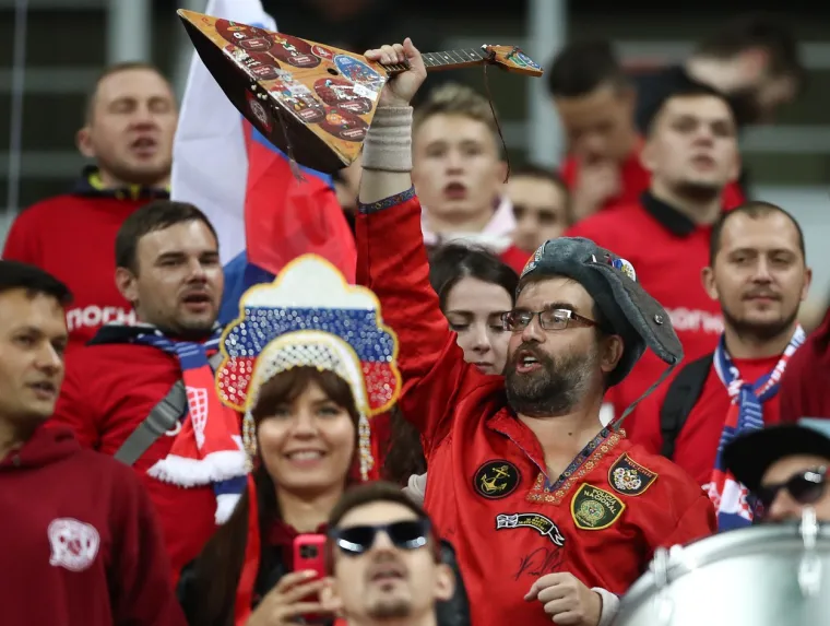 Rusi imaju veliku podršku, pogledajte kakva atmosfera vlada na stadionu