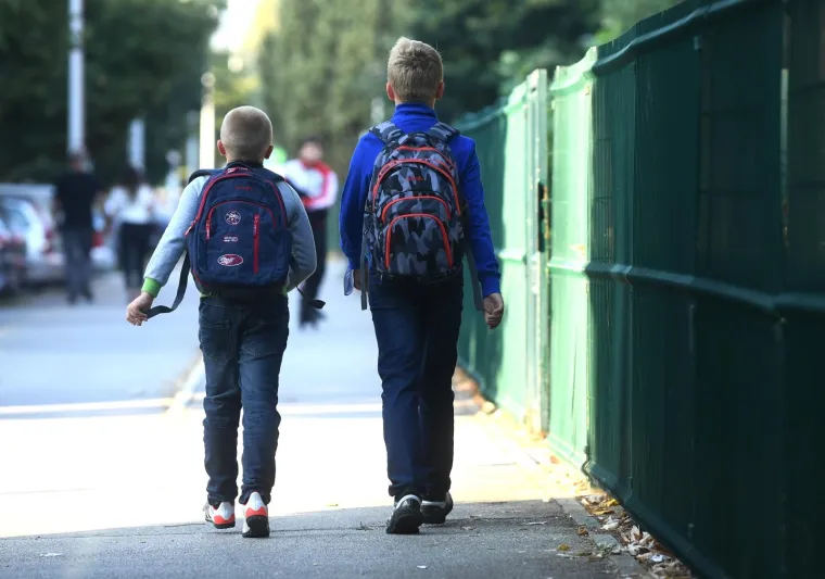 Prvi dan &scaron;kole je počeo! Pogledajte kako su se prva&scaron;ići sna&scaron;li i započeli svoje novo poglavlje u životu
