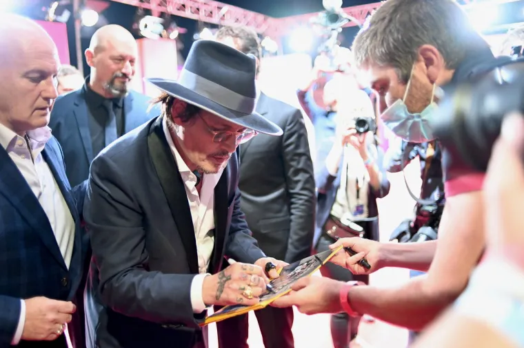 Johnny Depp iznenadio na crvenom tepihu: Nakon niza životnih tragedija, sam je priznao da je dotaknuo samo dno