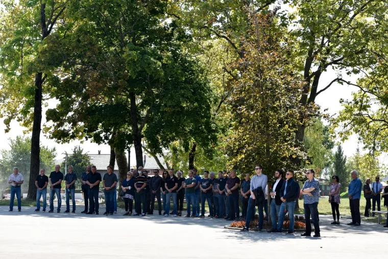 Pokopan je Laki iz 'Noćne more': Svi su se do&scaron;li oprostiti, i Jumbo, Braco Cigan, Jaran...