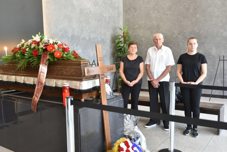 Pokopan je Laki iz 'Noćne more': Svi su se do&scaron;li oprostiti, i Jumbo, Braco Cigan, Jaran...