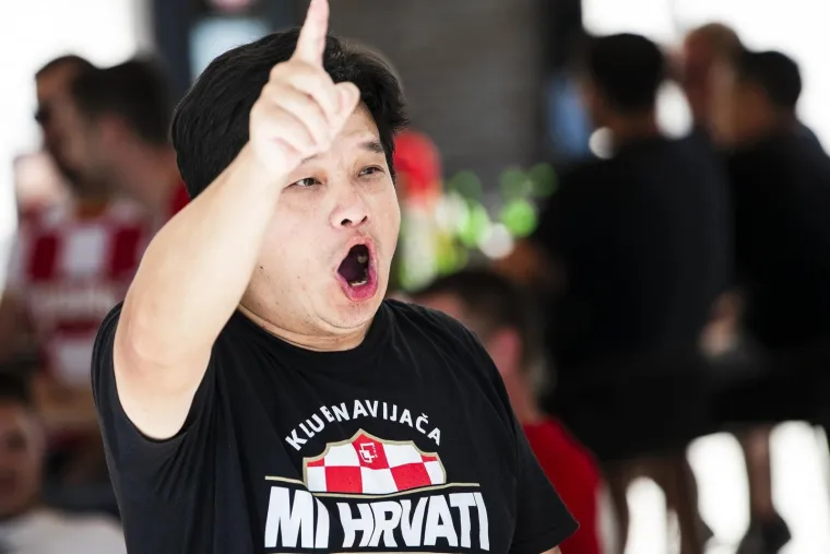 U Splitu se već na ulicama zahuktalo pred utakmicu, osjetite da&scaron;ak atmosfere