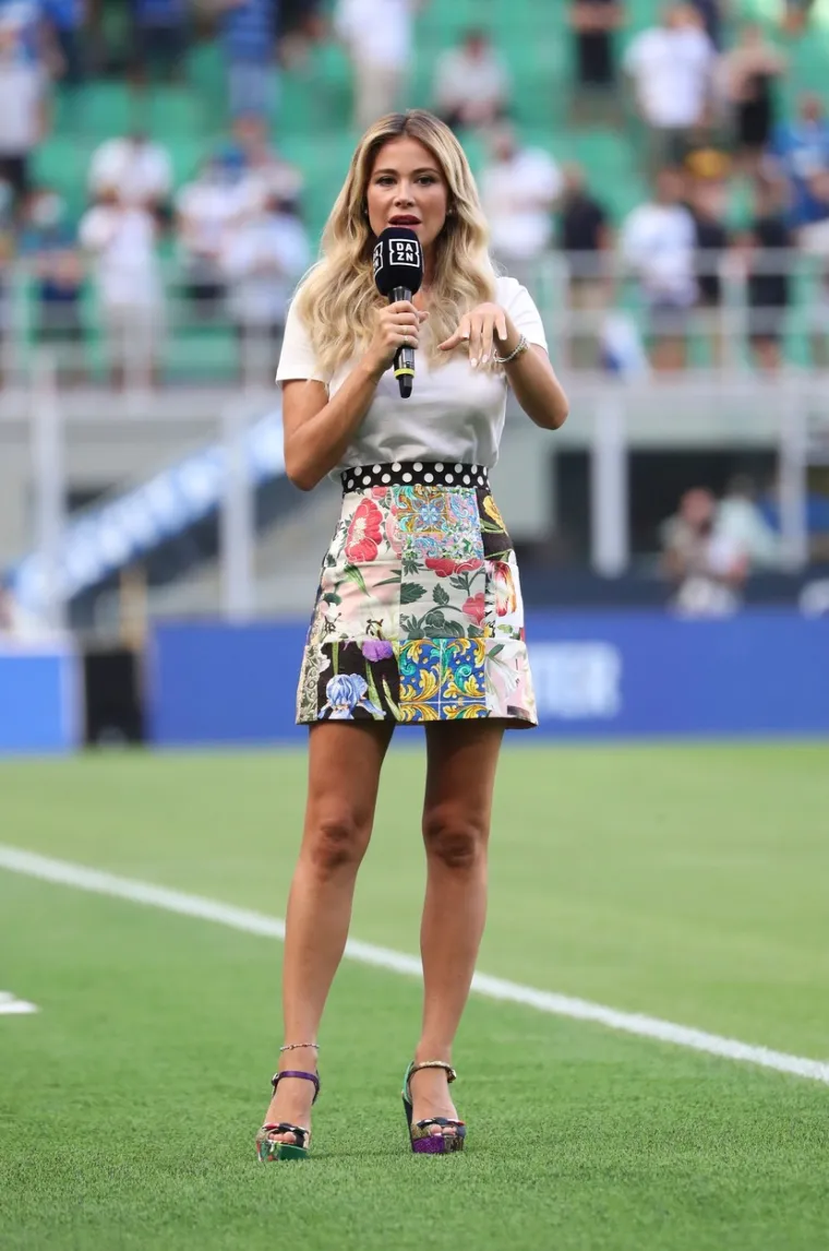 Atraktivna Talijanka u vrućim hlačicama plijenila pažnju cijelog stadiona