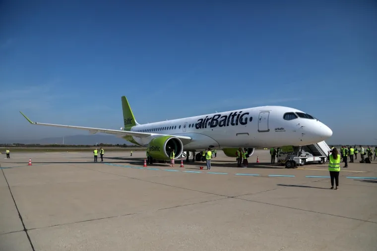 Zrakoplovna kompanija Airbus održala je prezentaciju zrakoplova tipa A220