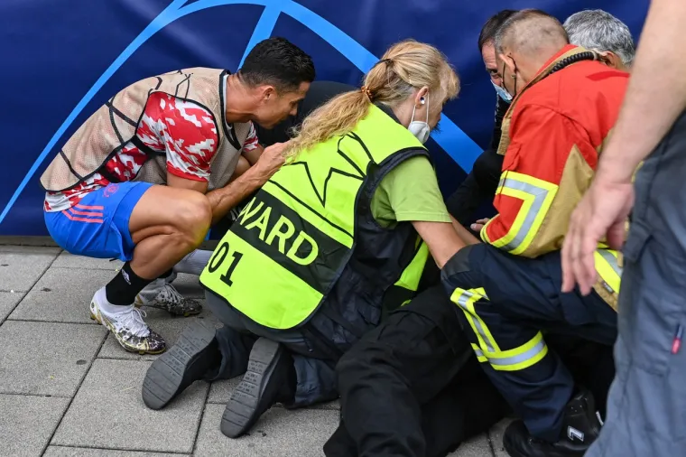 Cristiano uoči utakmice Lige prvaka izazvao bizarnu nesreću. Zaštitar je 'popio' nokaut od Ronalda
