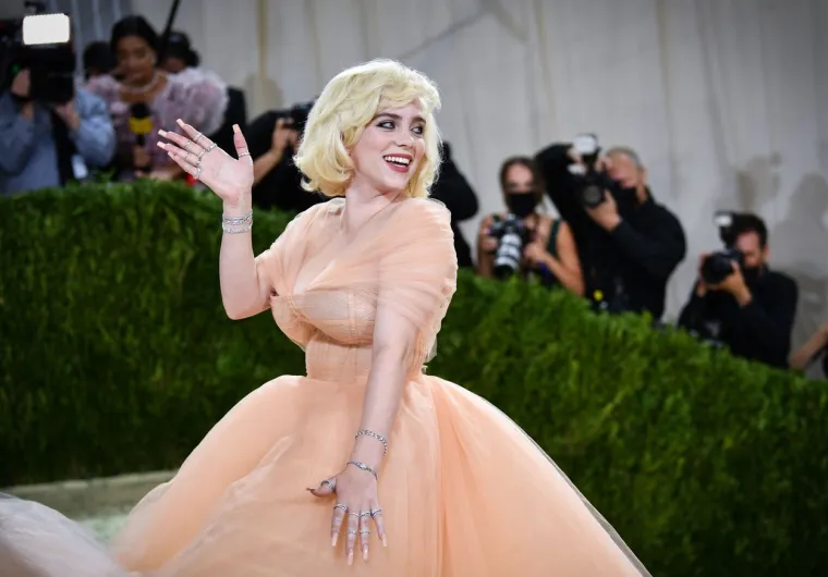 Slavna pjevačica neodoljivo podsjeća na Marilyn Monroe: Svi su zurili u njene božanstvene obline