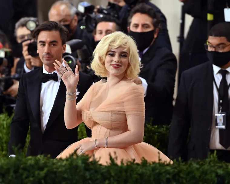 Slavna pjevačica neodoljivo podsjeća na Marilyn Monroe: Svi su zurili u njene božanstvene obline