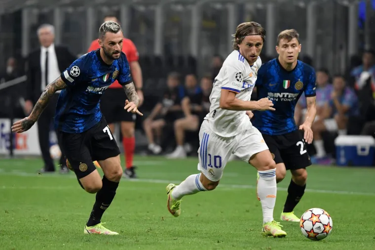 Jeste li primijetili &scaron;to su navijači Intera napravili u trenutku kad je Modrić izlazio iz igre?