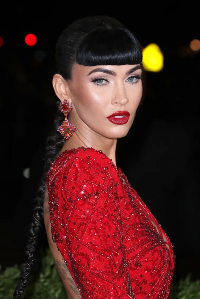 Sve se više priča o 'plastičnoj' Megan Fox: Ona tvrdi da je prirodna, ali fotke ne znaju lagati. Pogledajte kako se mijenjala