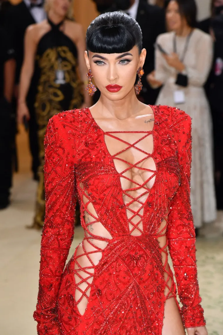 Sve se više priča o 'plastičnoj' Megan Fox: Ona tvrdi da je prirodna, ali fotke ne znaju lagati. Pogledajte kako se mijenjala