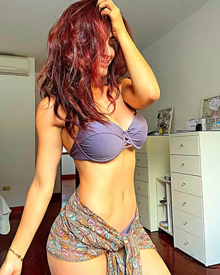 Mi ne nudimo velike riječi, mi nudimo fotografije kao dokaz! U svijet politike uskoro bi mogla ući čudesno lijepa žena