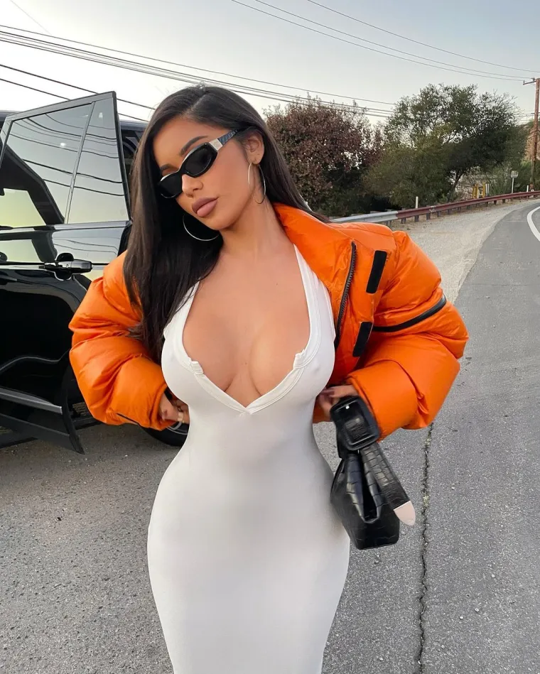 Upoznajte ljepoticu koju je aktualni svjetski prvak odveo sa sobom u hotel i čije radove možete naći na +18 stranicama