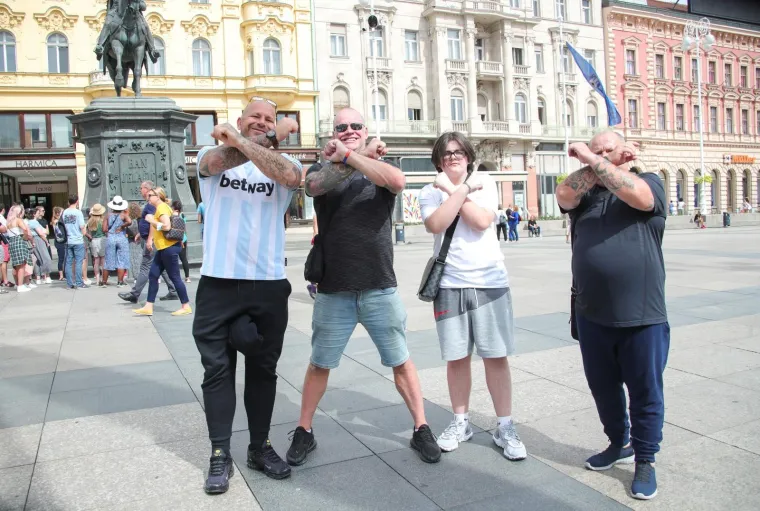 Policija ih &scaron;titi od Boysa: Ovog puta, nisu izvjesili toliko zastava i transparenata; Veliki je broj policije u civilu