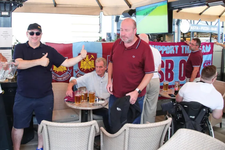 Policija ih &scaron;titi od Boysa: Ovog puta, nisu izvjesili toliko zastava i transparenata; Veliki je broj policije u civilu