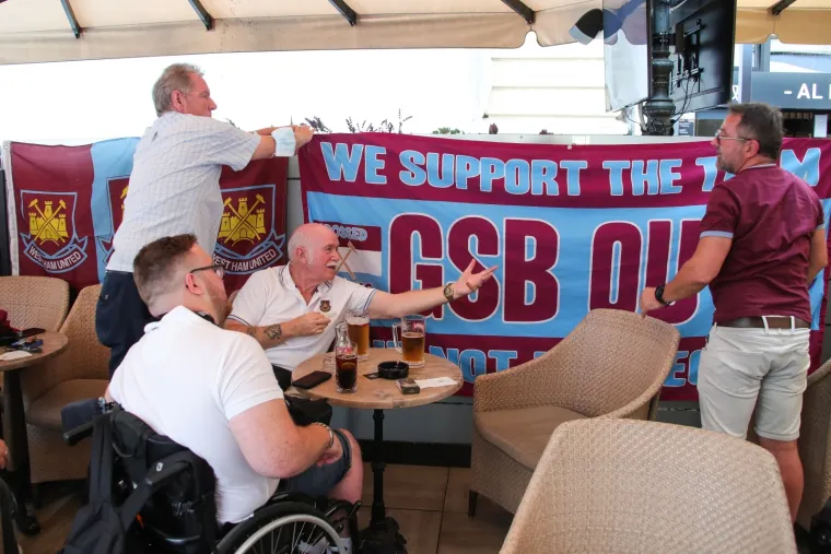 Policija ih &scaron;titi od Boysa: Ovog puta, nisu izvjesili toliko zastava i transparenata; Veliki je broj policije u civilu