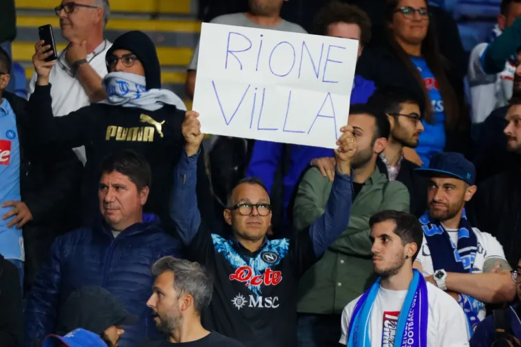 Ovi prizori ludila i pomračenja umova upravo obilaze planetu: U očima im se vidjela krv