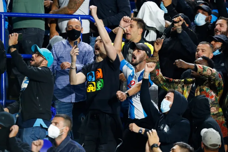 Ovi prizori ludila i pomračenja umova upravo obilaze planetu: U očima im se vidjela krv